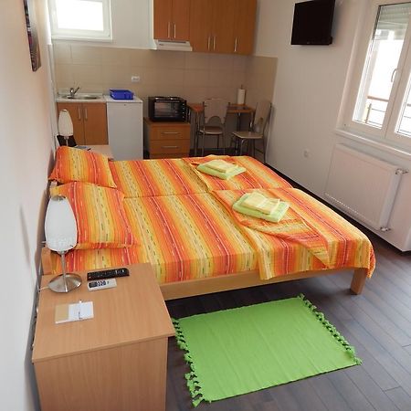 Apartments Center KG Kragujevac Kamer foto