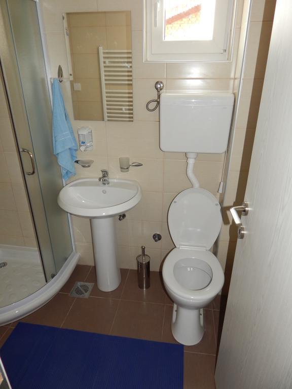 Apartments Center KG Kragujevac Kamer foto