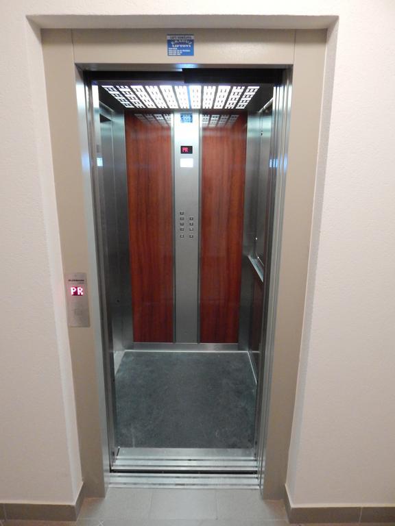 Apartments Center KG Kragujevac Kamer foto
