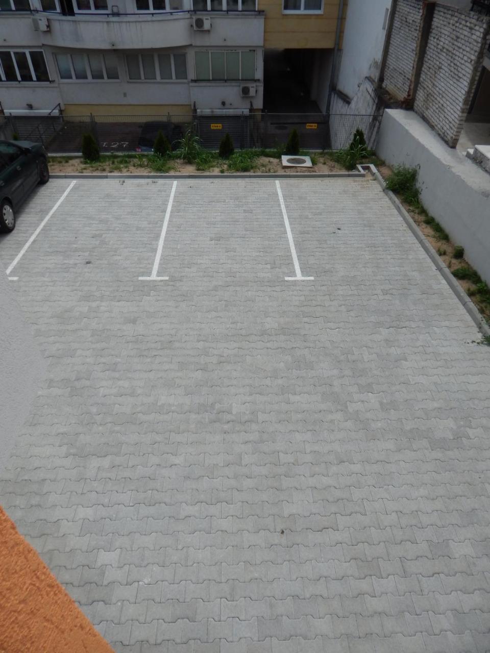 Apartments Center KG Kragujevac Buitenkant foto